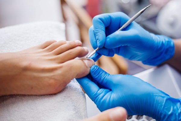 Curso técnico en manicura y pedicura academia Isakova en barcelona